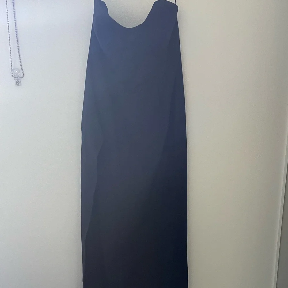 LEXI ADELINA STRAPLESS DRESS - Picture 3 of 5